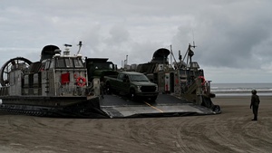 LCAC landing in Oregon