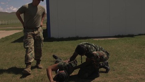 Sri Lanka Army conducts medical training with the Alaskan U.S. Army National Guard during Khaan Quest 2019