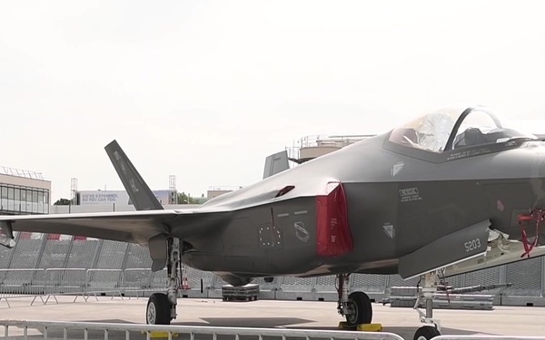Paris Air Show 2019 - Army Aviation TV Pkg