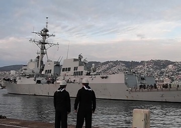 USS Michael Murphy (DDG 112) Pulls into Valparaiso, Chile
