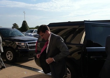 A/SD Esper arrives at Pentagon for first day in office