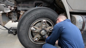 134th ARW vehicle maintenance Airmen train in Hawaii