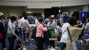 MCCS Special Events hosts Iwakuni Friendship Flea Market (Package/Pkg)