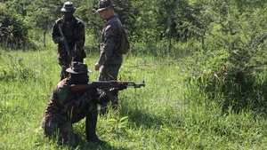 SPMAGTF-CR-AF 19.2 train alongside Ugandan Soldiers