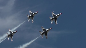 Air Force Thunderbirds Perform Demo at F-AIR Colombia