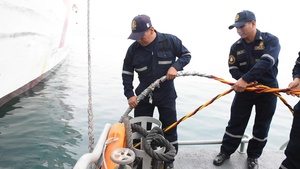 Peruvian Officer Serves Aboard USNS Comfort