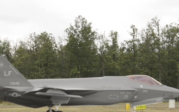 Air Force F-35A Lightning II aircrafts land in Poland