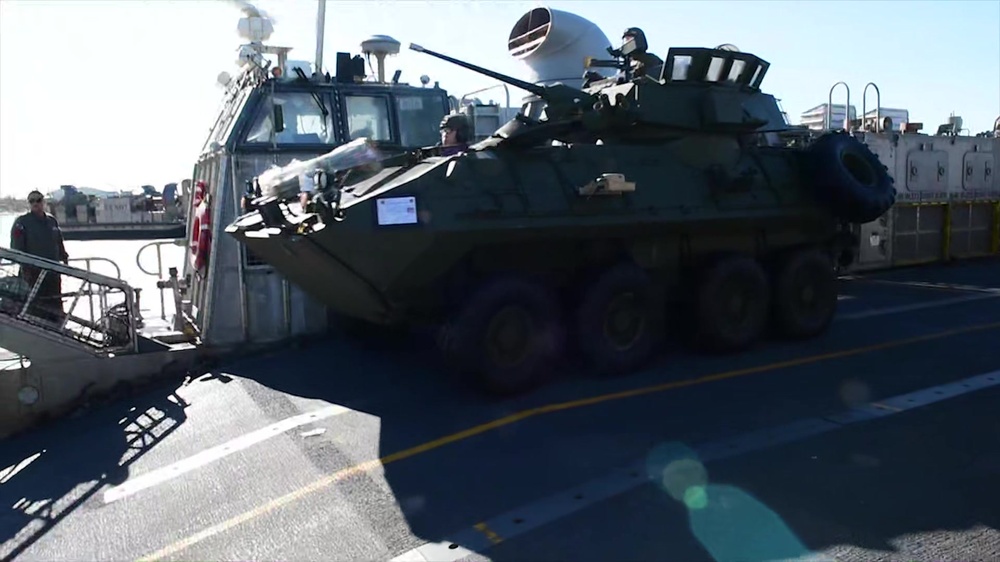 DVIDS - Video - LCAC Operations from USS Wasp (LHD 1 ) Well Deck During ...