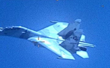 Venezuela SU-30 Flanker Aggressively Shadows a U.S. EP-3 Aircraft