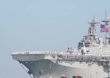 USS Arlington (LPD 24) and USS Kearsarge (LHD 3) Return to Naval Station Norfolk