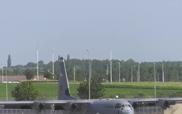 1st Combat Communications Squadron trains with 424th Air Base Squadron on a Landing Zone