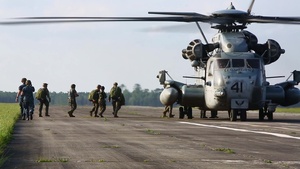 CMC, Sergeant Major visit Camp Lejeune