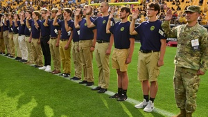 Future U.S. Armed Forces Service Members Enlist Together at NFL Stadium