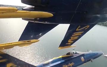 Blue Angels Diamond 360 Over Lake Washington