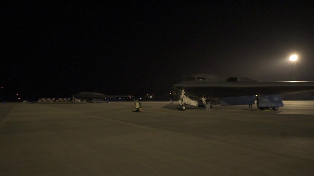 DVIDS - Video - B-2 Stealth Bombers Arrive At RAF Fairford For Bomber ...