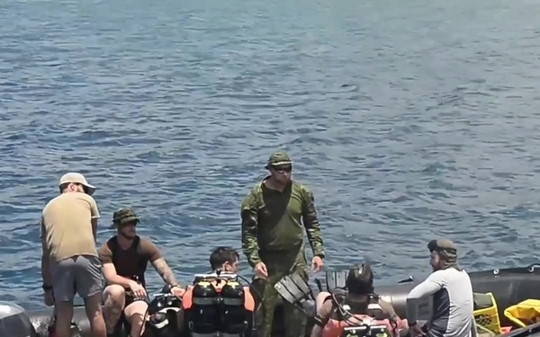 U.S. and Allied Forces Conduct Various Maritime Evolutions During HYDRACRAB