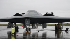 B-2 Bomber Hot-Pit Refueling