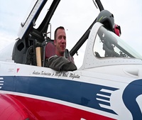 F-35 Demo Pilot Rides Shotgun with RCAF Snowbirds