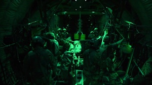 Army Airborne jumps during Arctic Anvil 2019