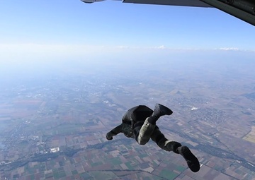 Thracian Fall 19: Military Free-Fall Course (B-Roll)