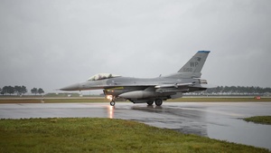 Kunsan F-16 Fighting Falcon Take Offs