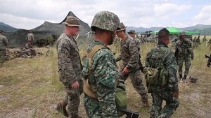 US, Philippine Marines share infantry tactics, procedures during KAMANDAG 3 (B-Roll)