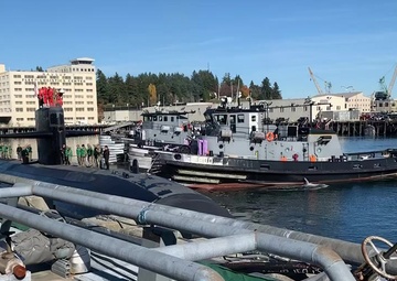 The Los Angeles-class fast-attack submarine USS Olympia (SSN 717) arrives at Naval Base Kitsap-Bremerton