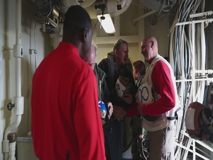 SECNAV visits Ford