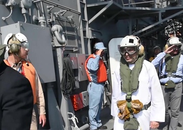 IMX 19 Dignitaries Establish Familiarity with Exercise Operations from JMSDF's JS Bungo (MST-464)