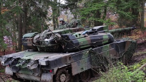 2CR Soldiers and French tankers defend the objective during Dragoon Ready 20 B-Roll