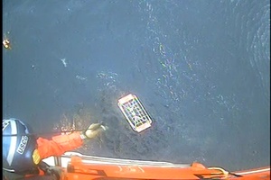Coast Guard rescues 3 after boat capsizes off Bodega Bay