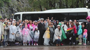 Sailors and Civilians from Commander Fleet Activities Sasebo see Pope Francis.