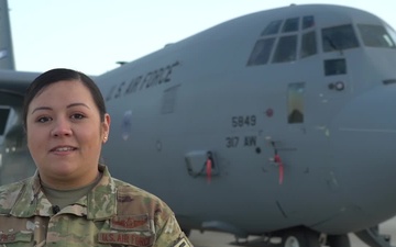 Master Sgt. Amanda Torres holiday greeting - San Antonio, TX