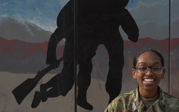 Staff Sgt. Leeann Elliott holiday greeting - Rochester, NY, Tampa, FL