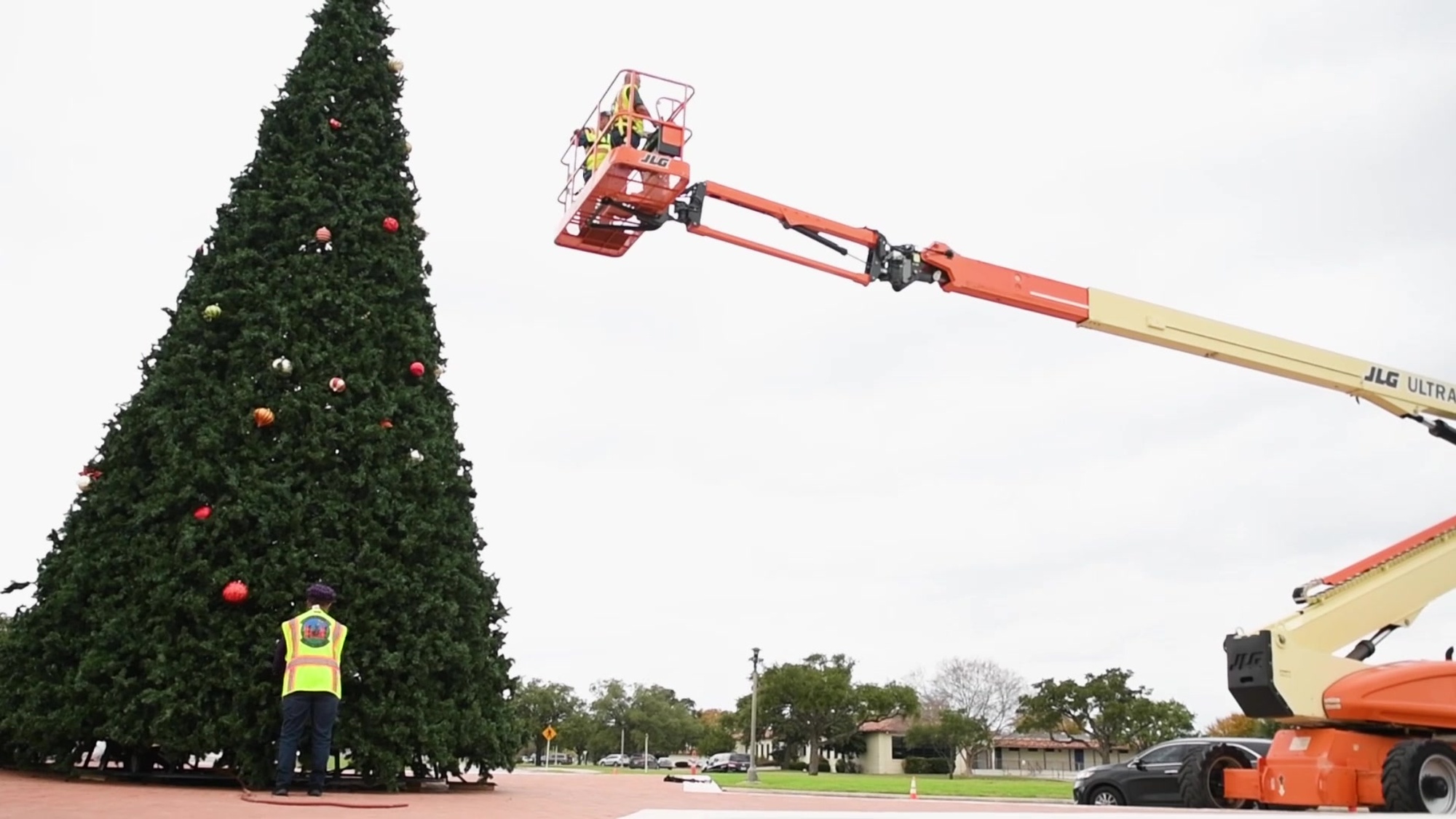 With holiday season approaching, it's time to mail Christmas cards,  packages > Joint Base San Antonio > News