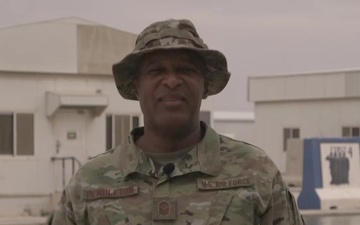 Senior Master Sgt. Kevin Pendleton sends holiday greetings to family