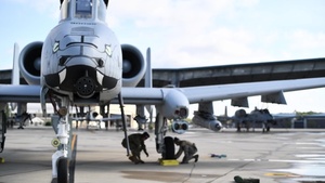 122nd Maintainers catch A-10 aircraft