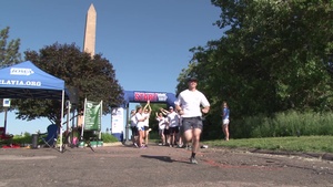 Team Iowa NG runs world’s longest relay