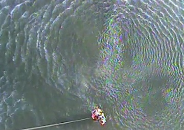 Coast Guard, good samaritan rescue 3 duck hunters near Milltown, Wash.