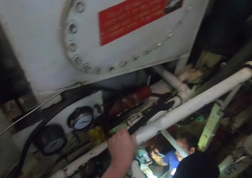 Coast Guard's only heavy icebreaker develops shaft seal leak