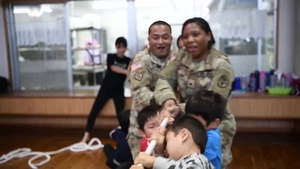 10th Support Group Spreads Holiday Cheer at the Wakatake Nursery School