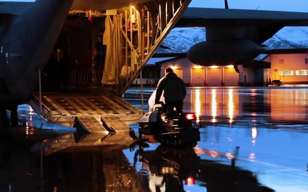 U.S. Marines deliver Christmas by C-130 and snowmobiles to remote Alaskan towns