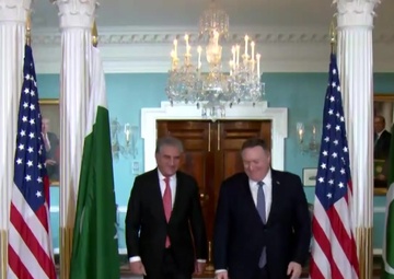 Secretary of State Pompeo Camera Spray with Pakistani Foreign Minister