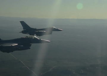 Aerial Footage of U.S. F-16 Fighting Falcons Integrating with Portuguese air force