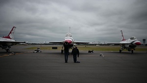 Thunderbirds Land in Daytona