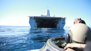 Iron Fist 2020: 3rd Assault Amphibian Battalion conduct a Splash and Recovery drill from USS Portland