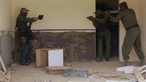 Spanish Civil Guard teaches urban tactics to Mauritanian Group d’Action Rapide at Flintlock 20
