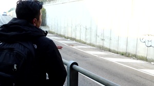 US Army officer in Italy helps injured local