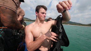 Cobra Gold 20: UCT TWO Conducts Dive Operations