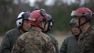 Marines and JGSDF conduct helicopter rope suspension training